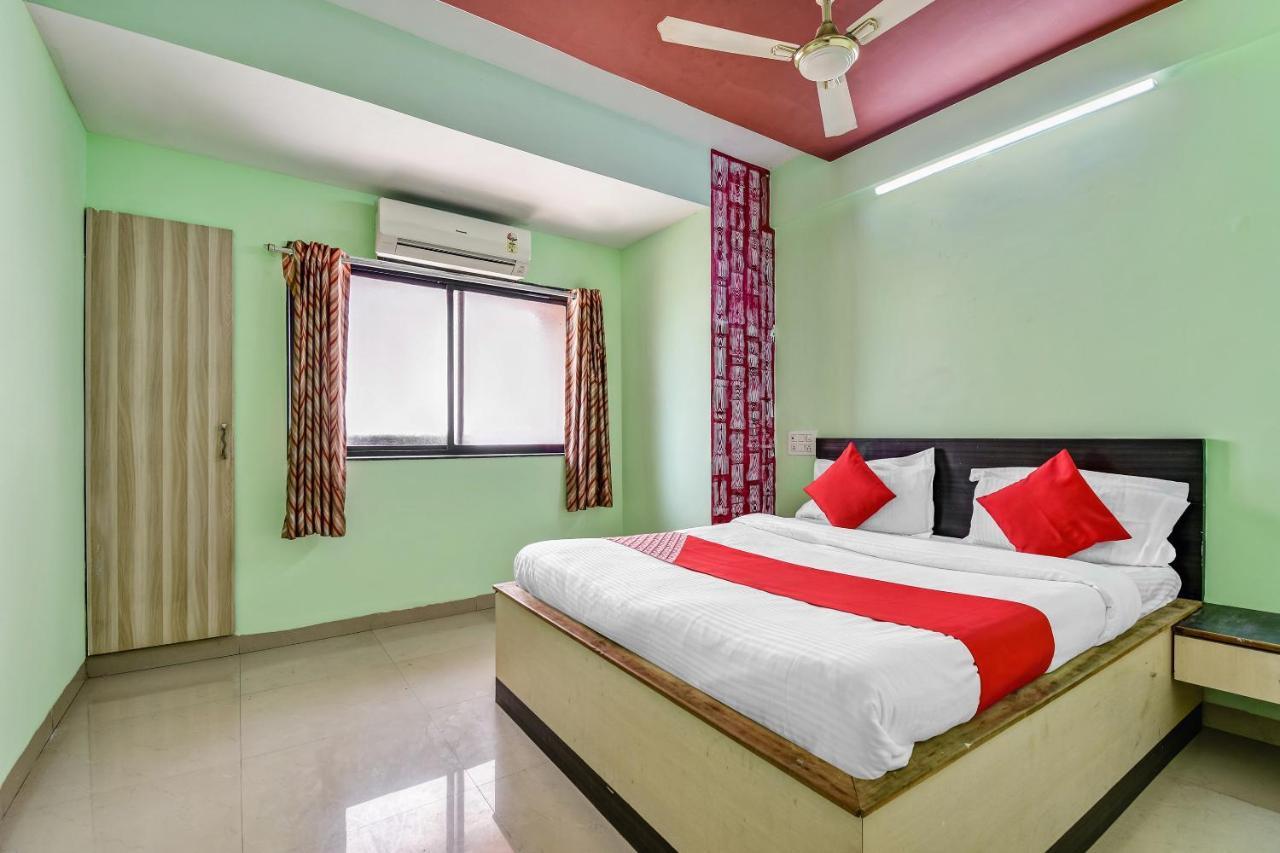 Oyo Hotel Samarth Lodge Solapur Exterior photo