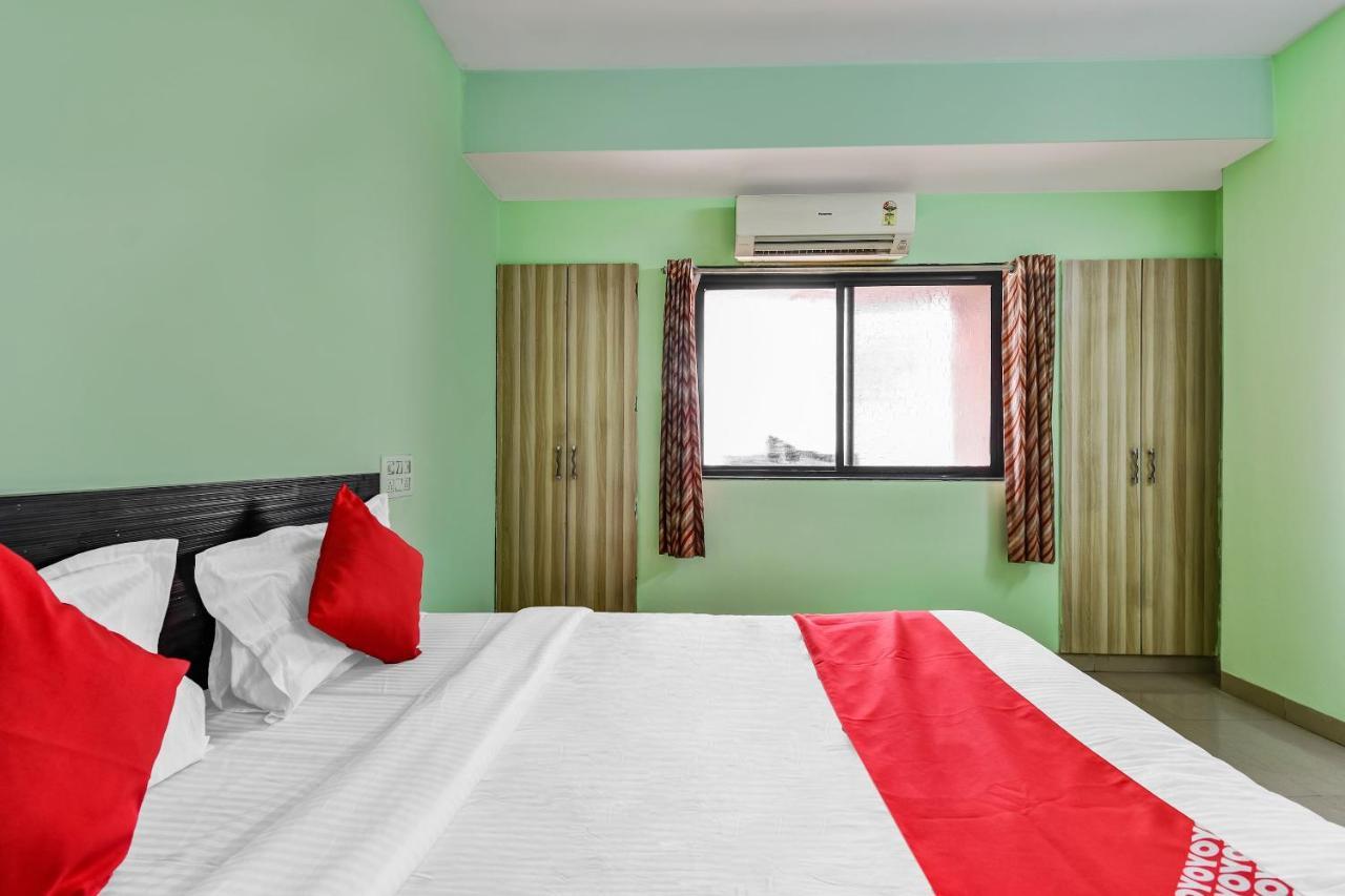 Oyo Hotel Samarth Lodge Solapur Exterior photo