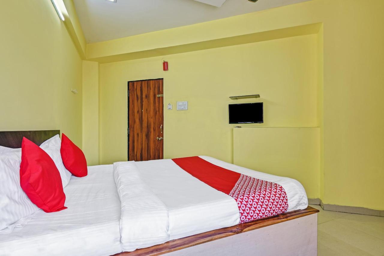 Oyo Hotel Samarth Lodge Solapur Exterior photo