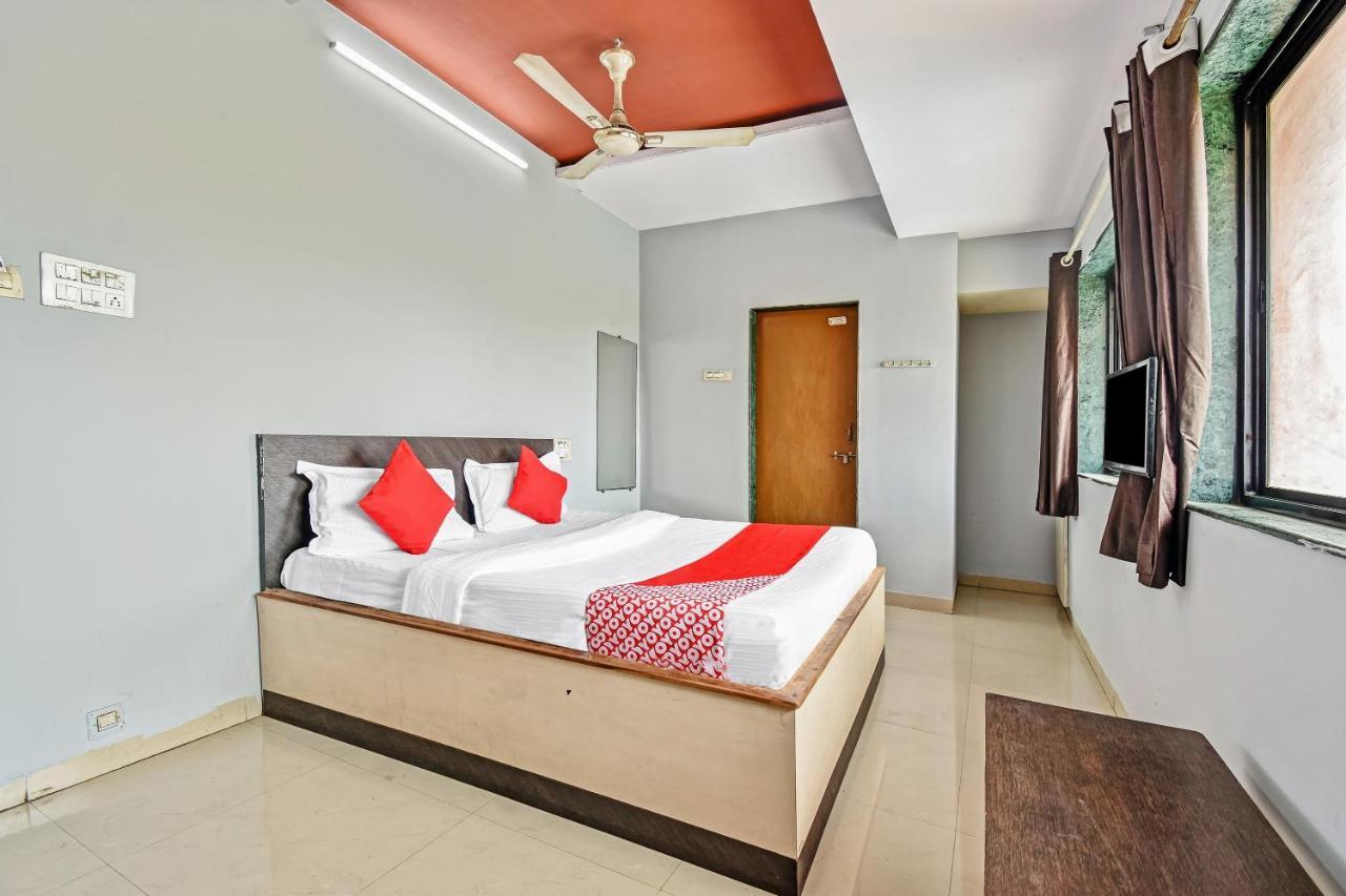 Oyo Hotel Samarth Lodge Solapur Exterior photo
